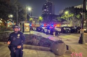 伊犁哈萨克抗议蔓延至美国45城，或波及阅兵日？ 特朗普誓言强力镇压